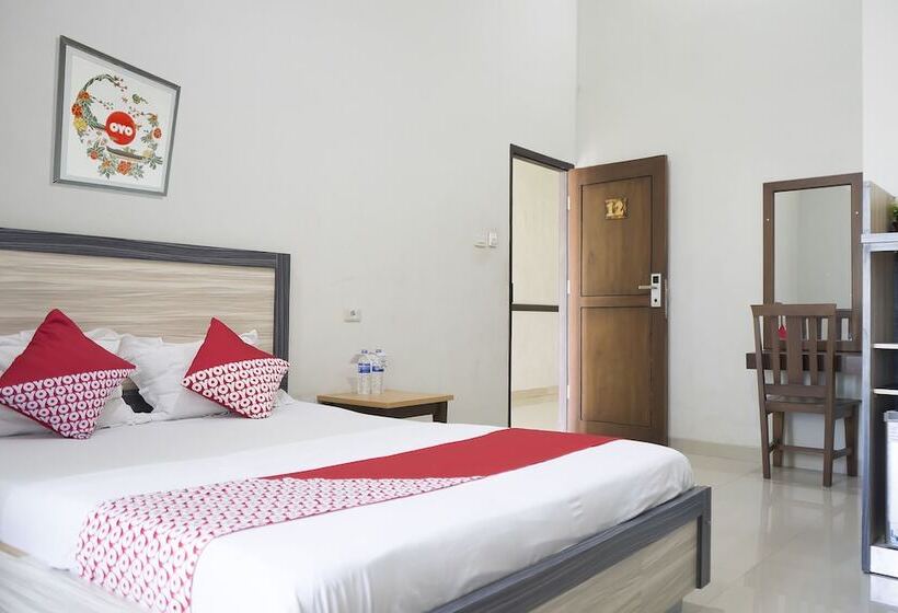 هتل Oyo 1283 Guest House Loemajan