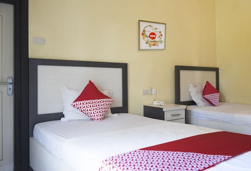 هتل Oyo 1283 Guest House Loemajan
