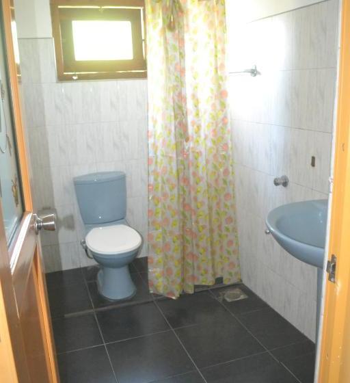 Отель Samren Restaurant And Guest House