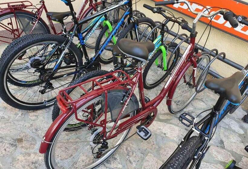 هتل Santa Villa & Restaurant