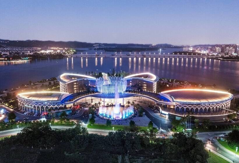 Отель Suining Marriott