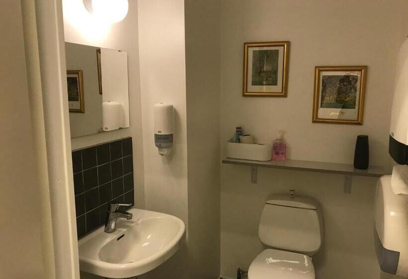 Hunnebergs Gård Hostel & Camping