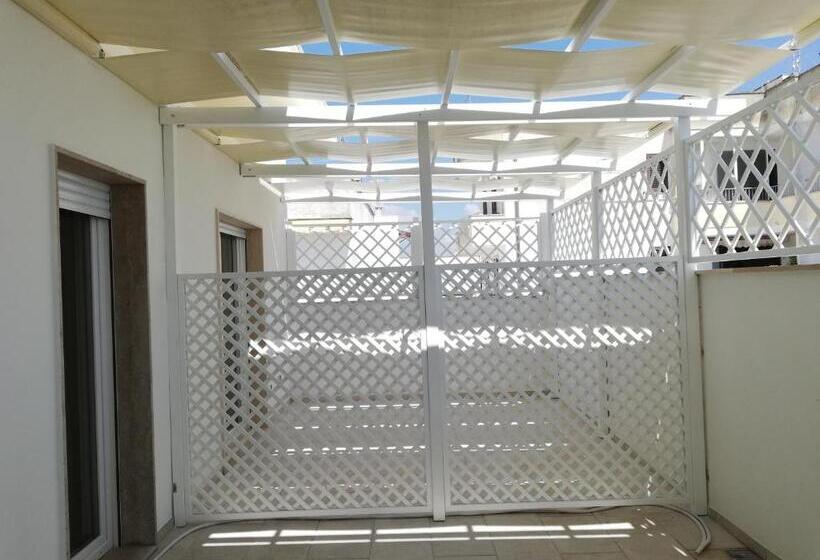 بنسيون Kaloneiro Guest House