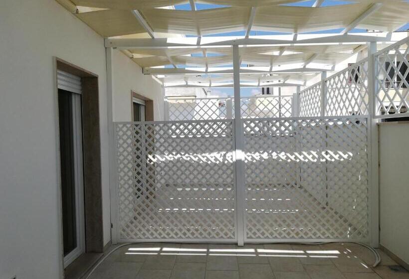 بنسيون Kaloneiro Guest House