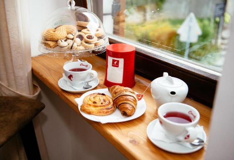 تختخواب و صبحانه Sunny Rooms