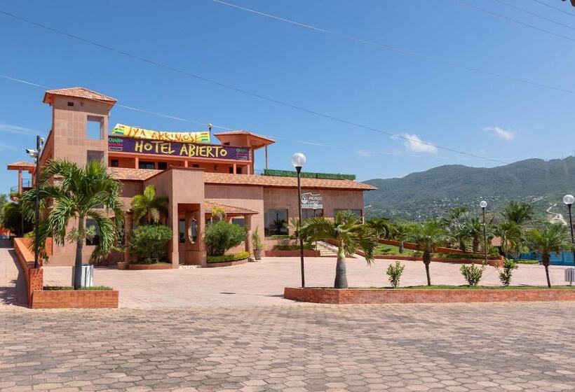 Camino Mexicano Hotel & Resort