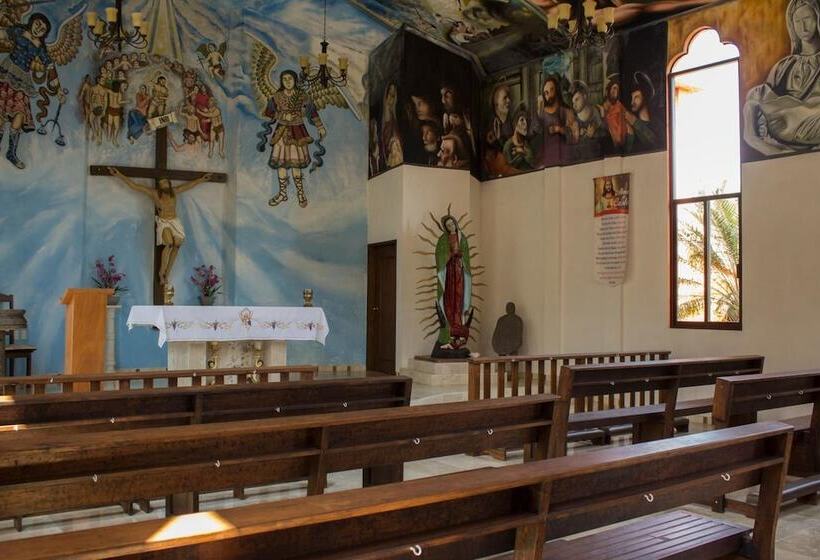 Camino Mexicano Hotel & Resort