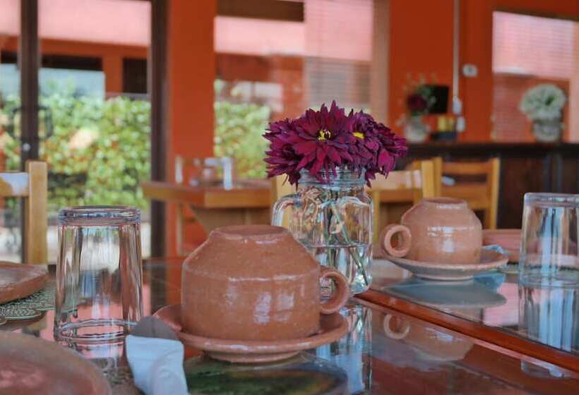 Camino Mexicano Hotel & Resort