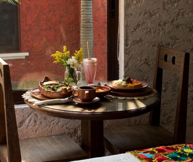 Camino Mexicano Hotel & Resort