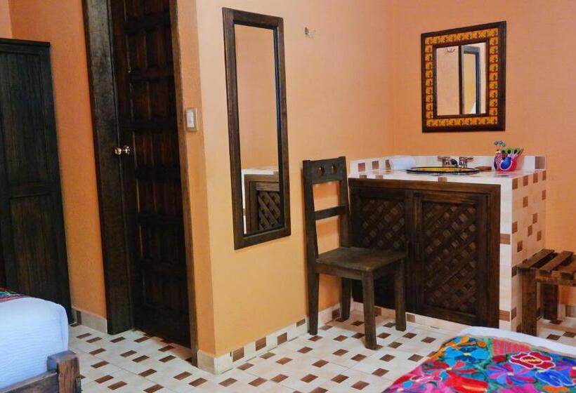 Camino Mexicano Hotel & Resort