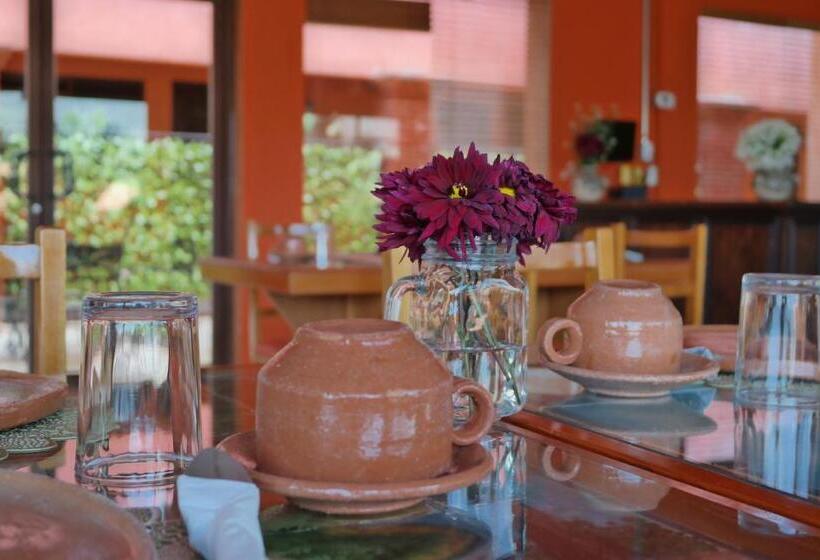 Camino Mexicano Hotel & Resort