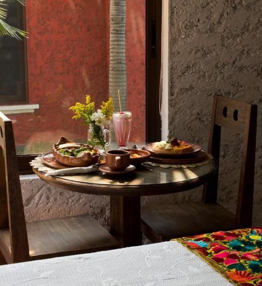 Camino Mexicano Hotel & Resort