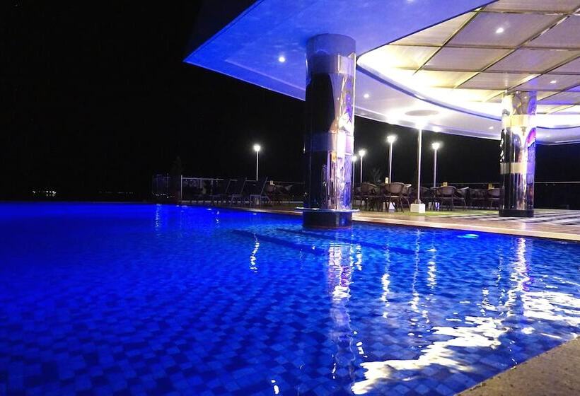 Central Park Reef Resort