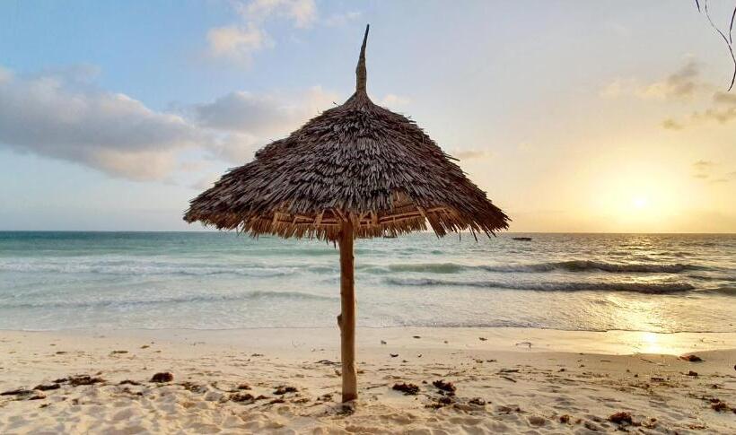 Отель Arya Boutique Resort