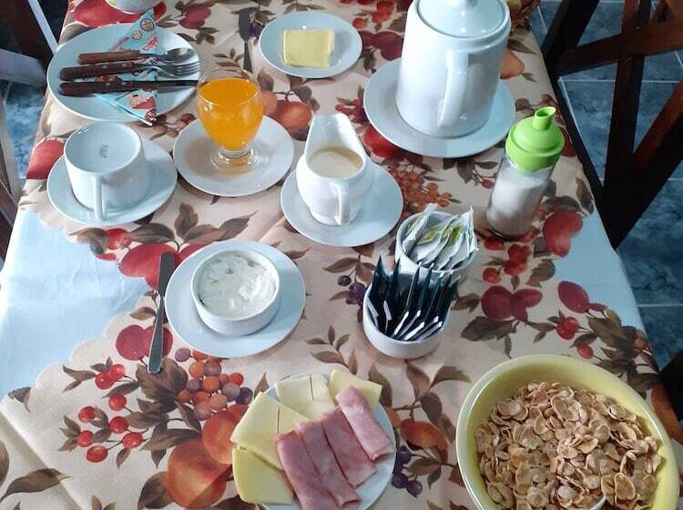 فندق Homs Los Dos Hermanos