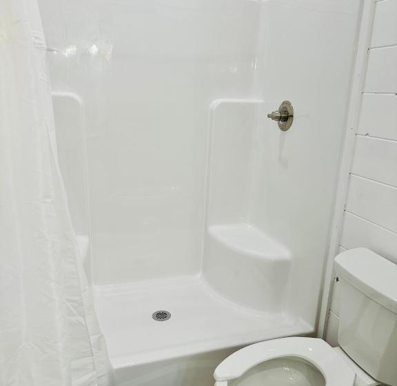 호텔 Knotty Squirrel Cabins