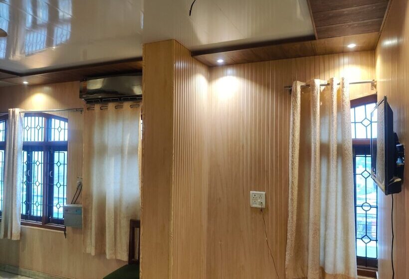 酒店 Krishan Kanhiya