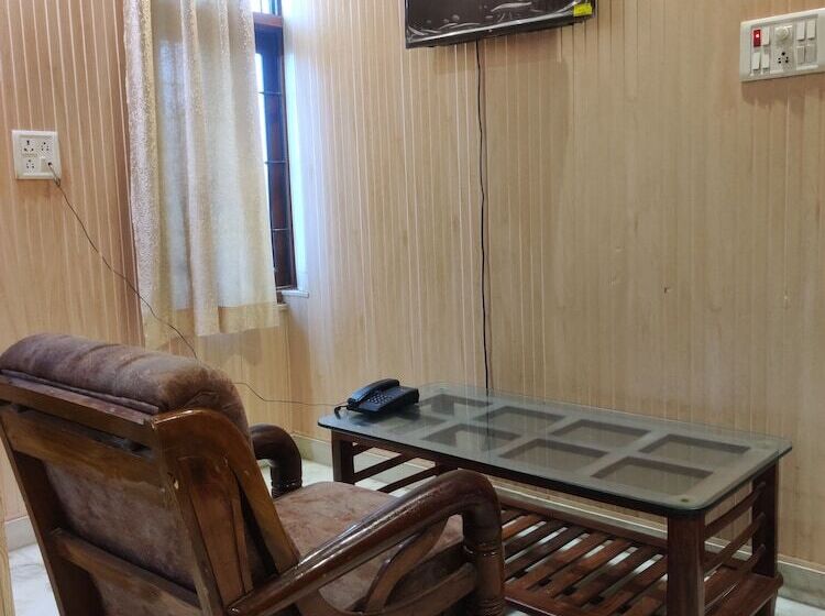 酒店 Krishan Kanhiya