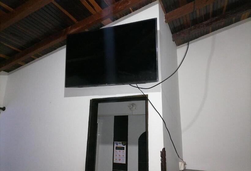 هتل Mi Techito Curiteño