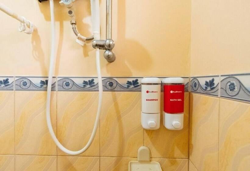 Отель Reddoorz Near Puerto Princesa City Coliseum