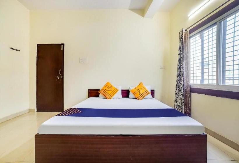 فندق Spot On 45291 Bharat Lodge