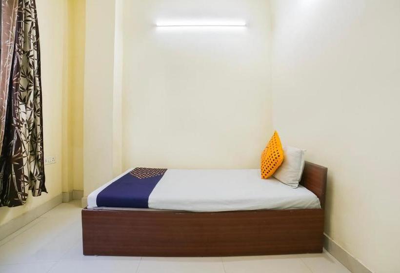 فندق Spot On 45291 Bharat Lodge