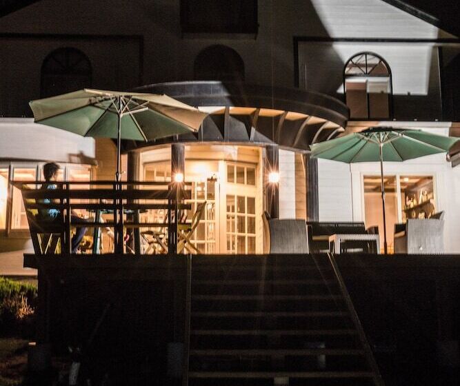 پانسیون Guesthouse Leaf