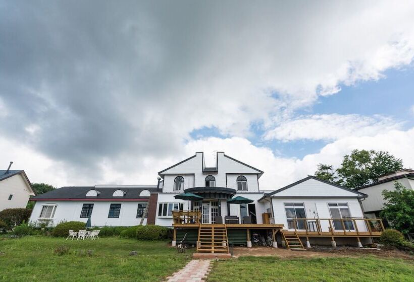 پانسیون Guesthouse Leaf