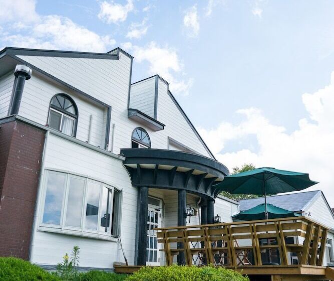 پانسیون Guesthouse Leaf