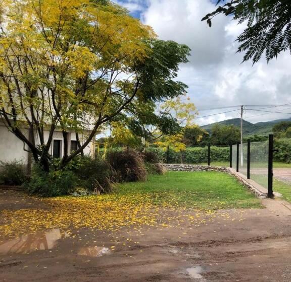 بنسيون Hostal Los Faroles Chicoana