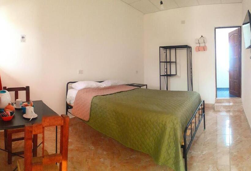 بنسيون Hostal Los Faroles Chicoana