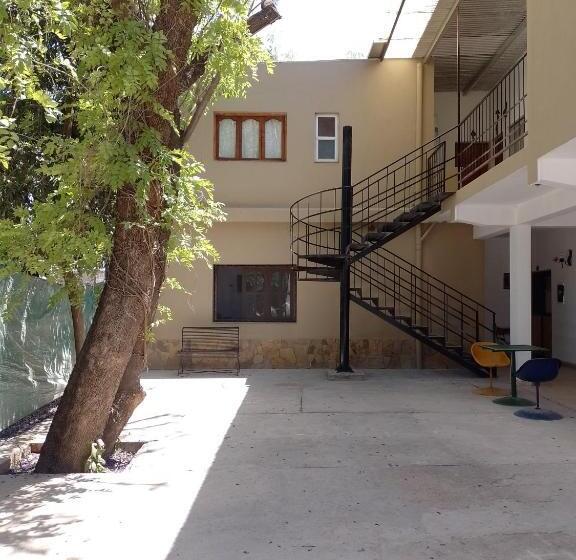 بنسيون Hostal Los Faroles Chicoana