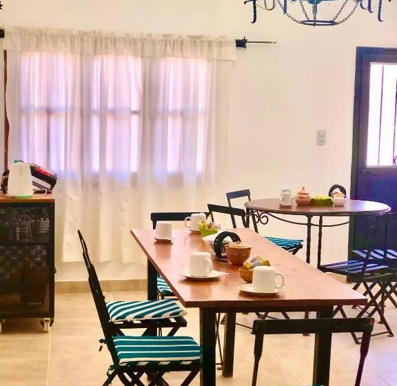 بنسيون Hostal Los Faroles Chicoana