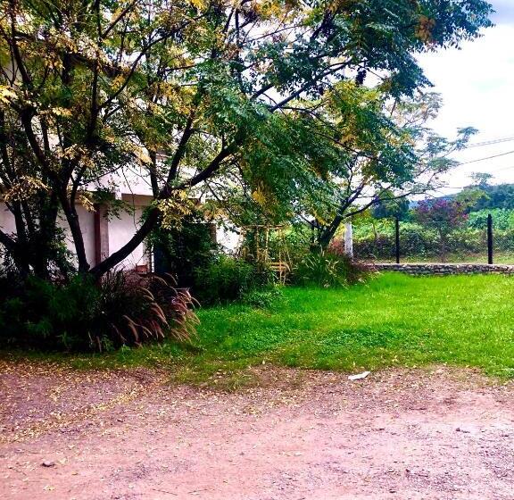 بنسيون Hostal Los Faroles Chicoana