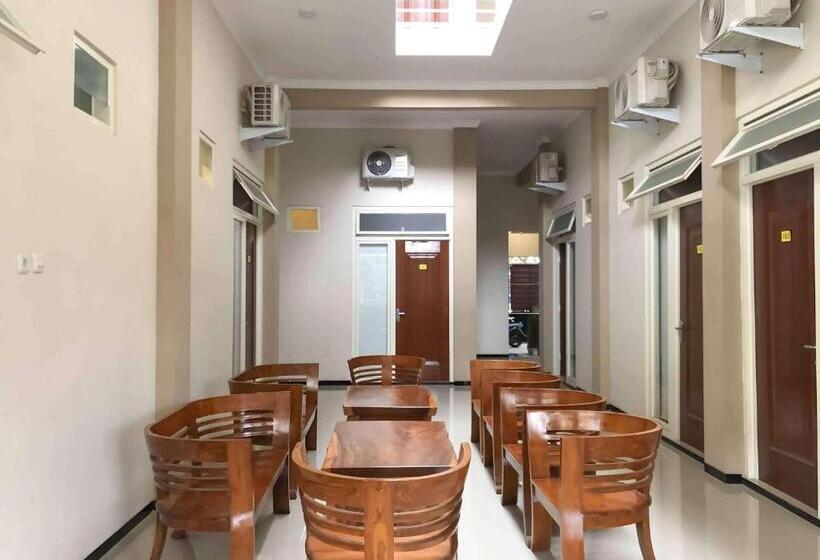 膳宿费 Reddoorz Syariah @ Jl. Cengger Ayam Dalam