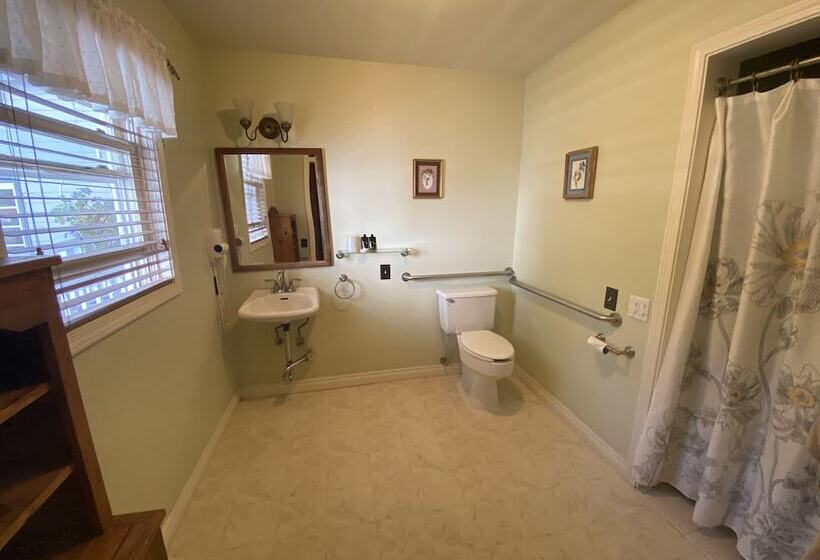 민박 The Bidwell House