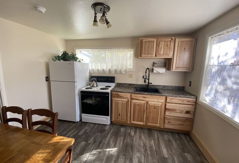 민박 The Bidwell House