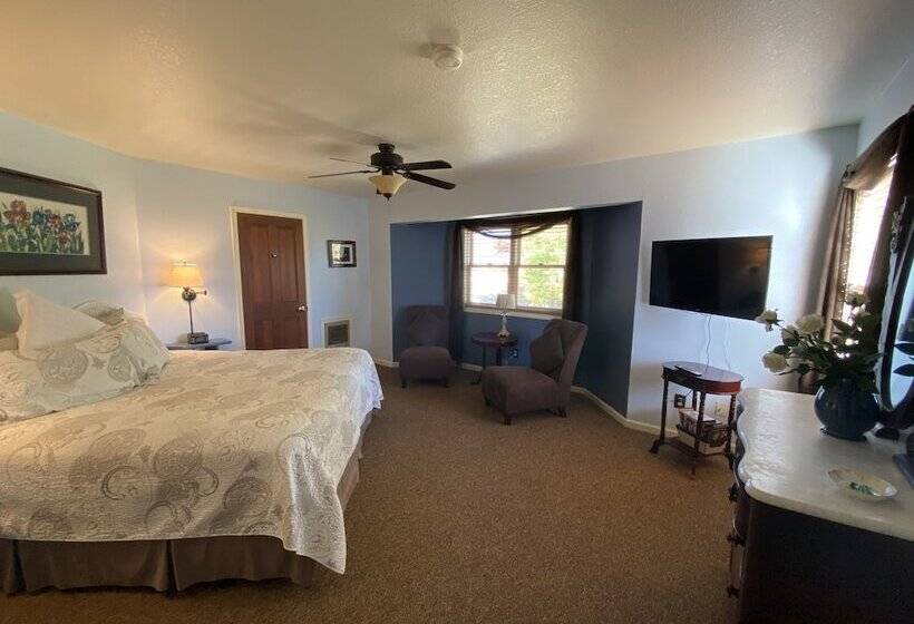 민박 The Bidwell House