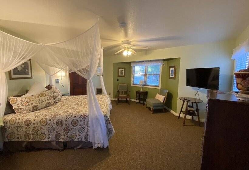 민박 The Bidwell House