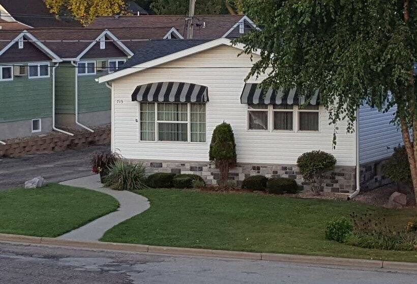 Black Hawk Motel & Suites