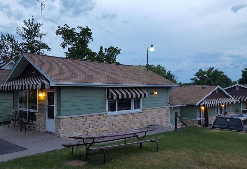 Black Hawk Motel & Suites