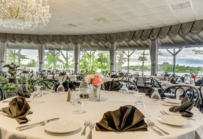 Bonnie Castle Resort & Marina