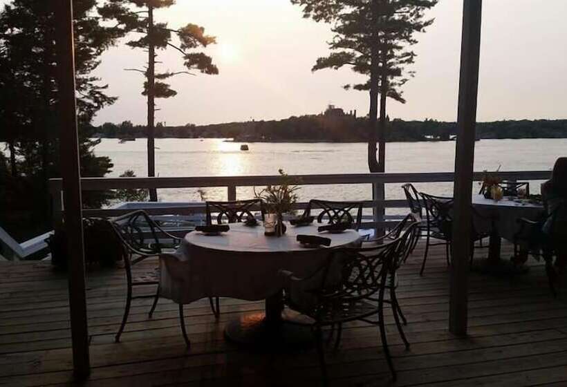 Bonnie Castle Resort & Marina