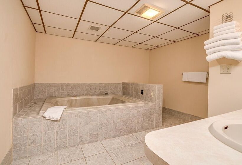 Bonnie Castle Resort & Marina