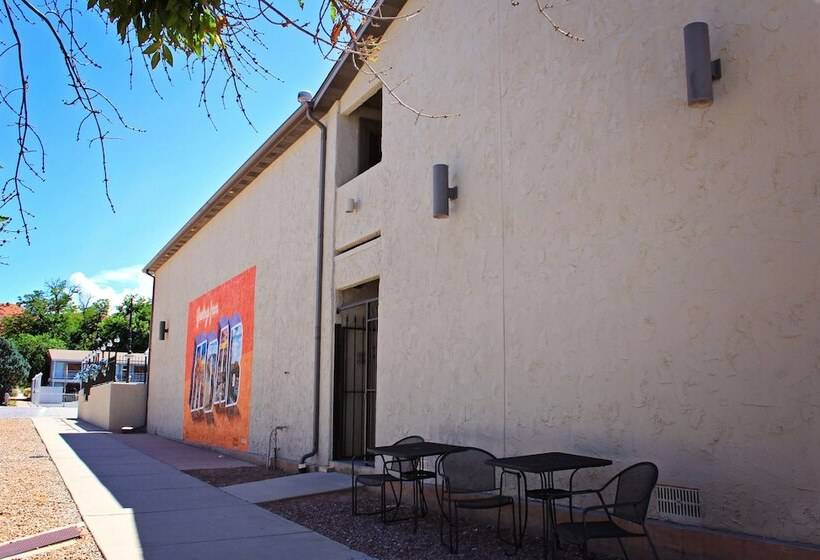 Bowen Motel
