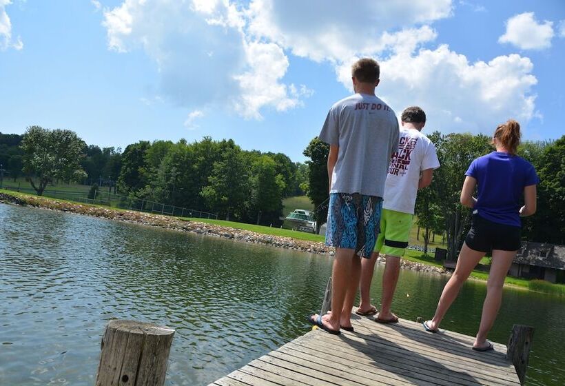 منتجع The Highlands At Harbor Springs