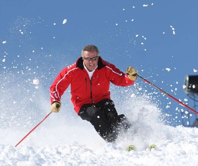 استراحتگاه The Highlands At Harbor Springs