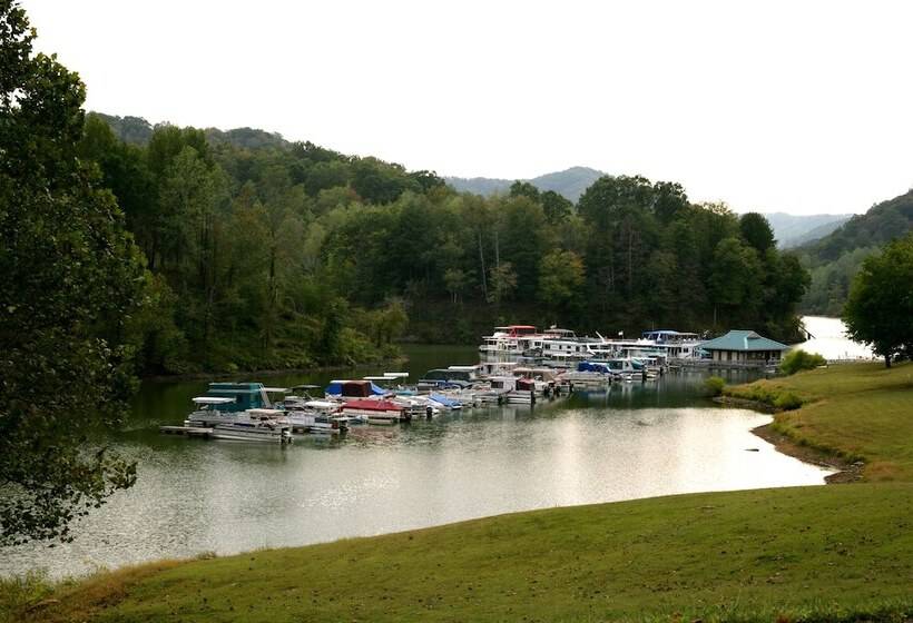 Buckhorn Lake State Resort Park