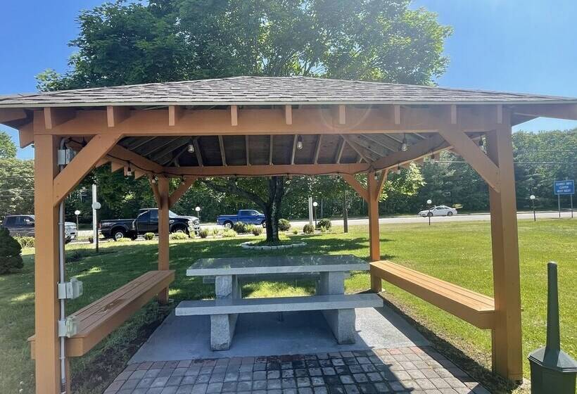 בית מלון כפרי Aquastar Inn