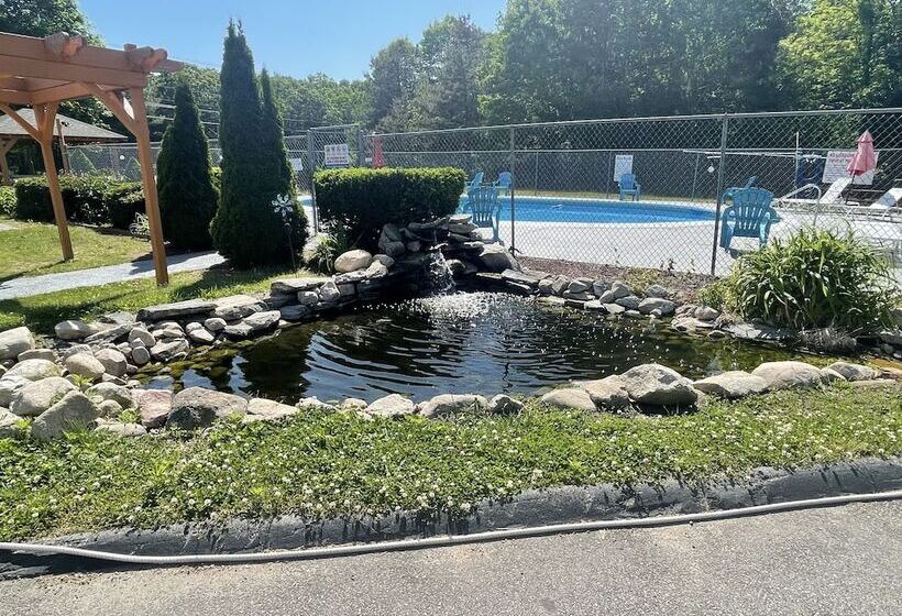 בית מלון כפרי Aquastar Inn